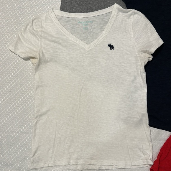 Set of 4 Abercrombie kids cotton t shirts, comfortable! - Picture 2 of 10